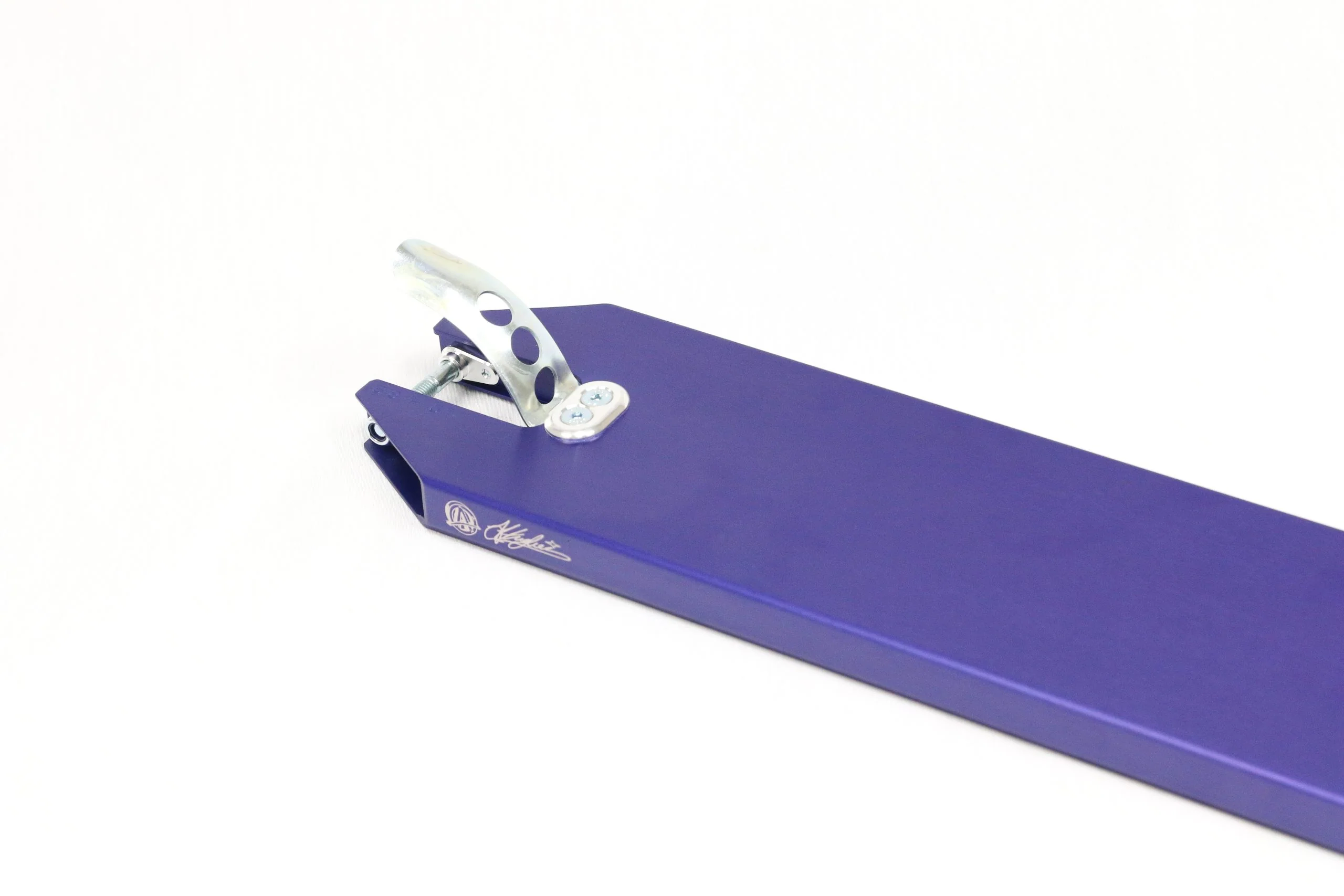 Apex Angus Hughes Signature V3 Deck - 5" Wide - Image 2