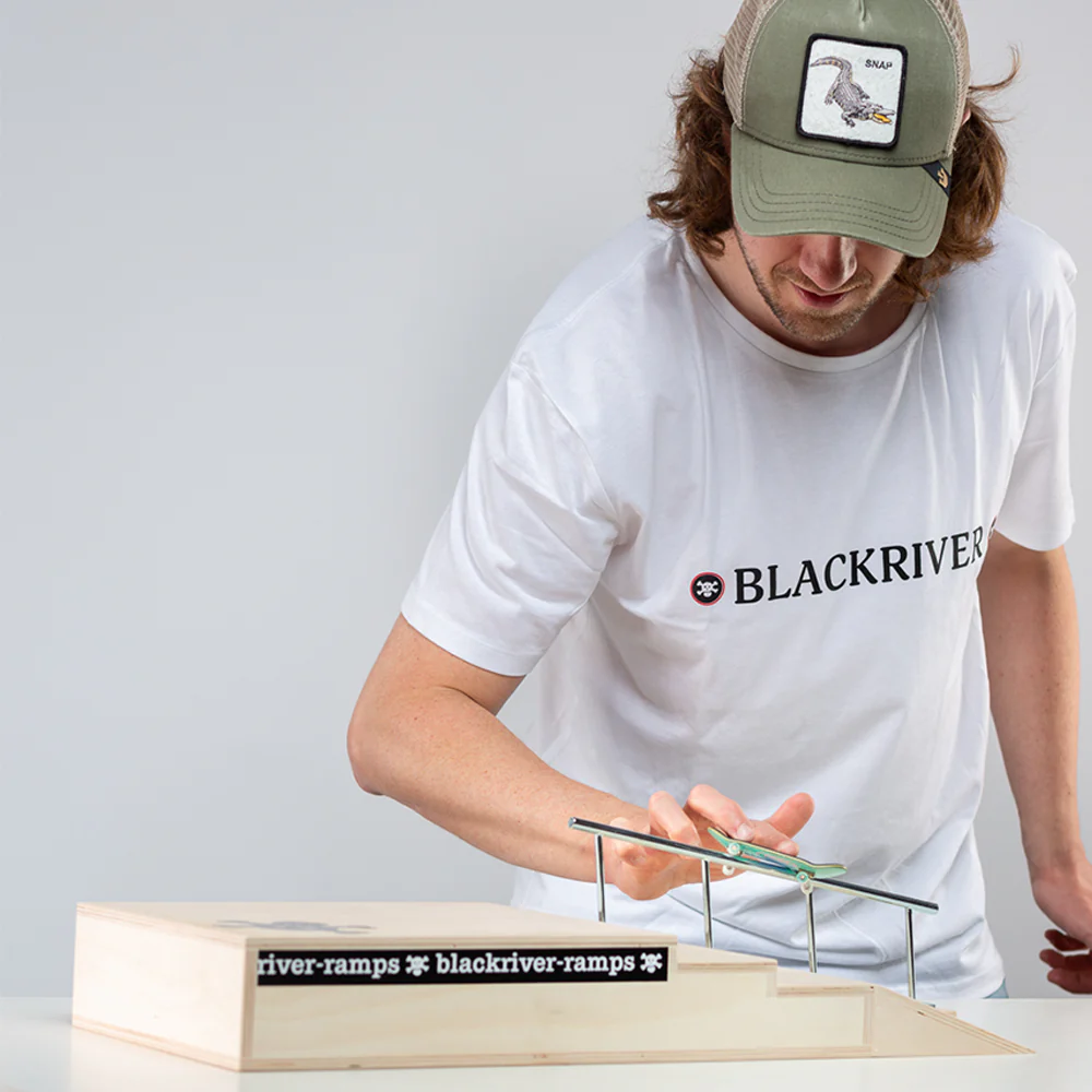 Blackriver Fingerboard Ramps - Stairset With Round Rail - Image 2