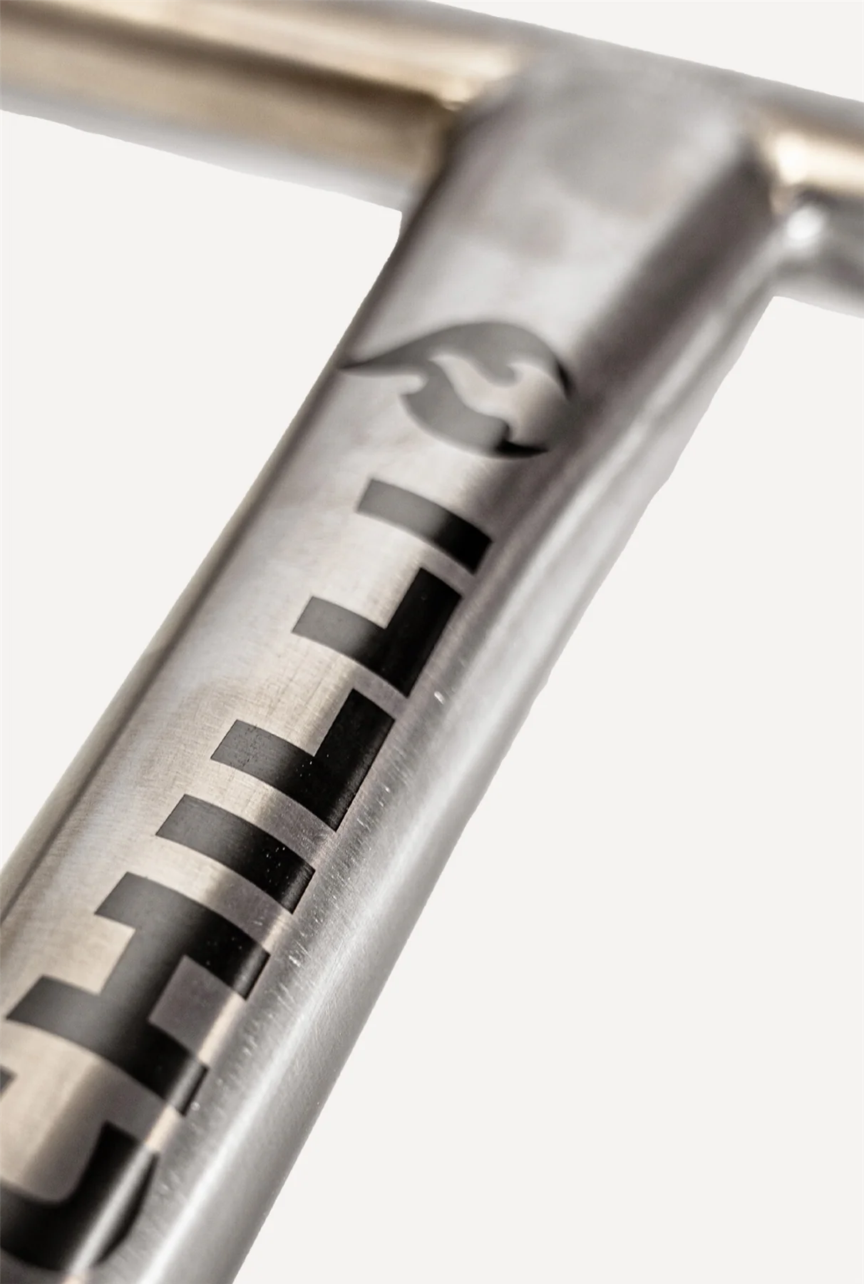 Chilli Titanium T-Bar - 27.5" Tall - Image 2