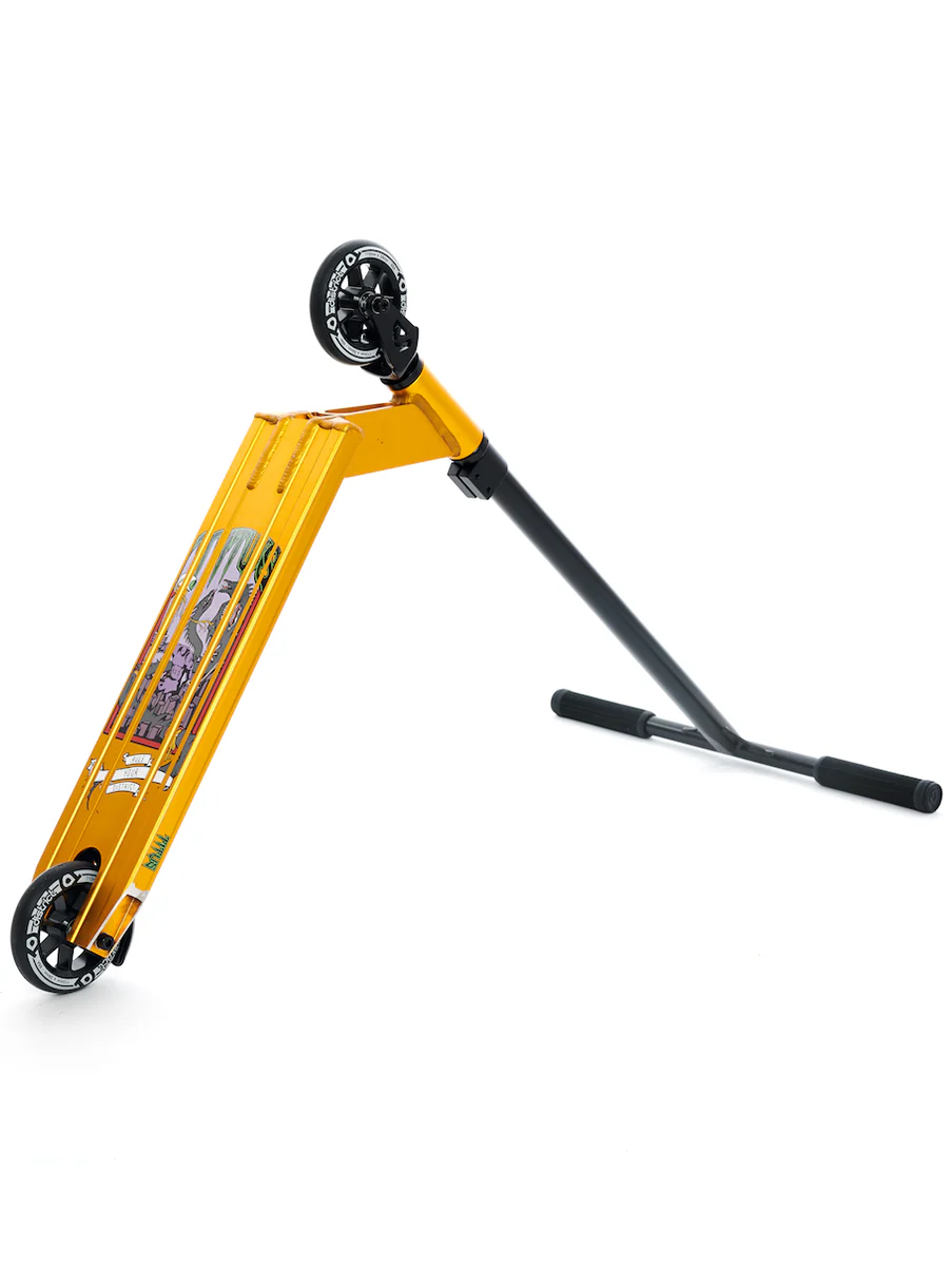 District Titus Pro Scooter - Image 2