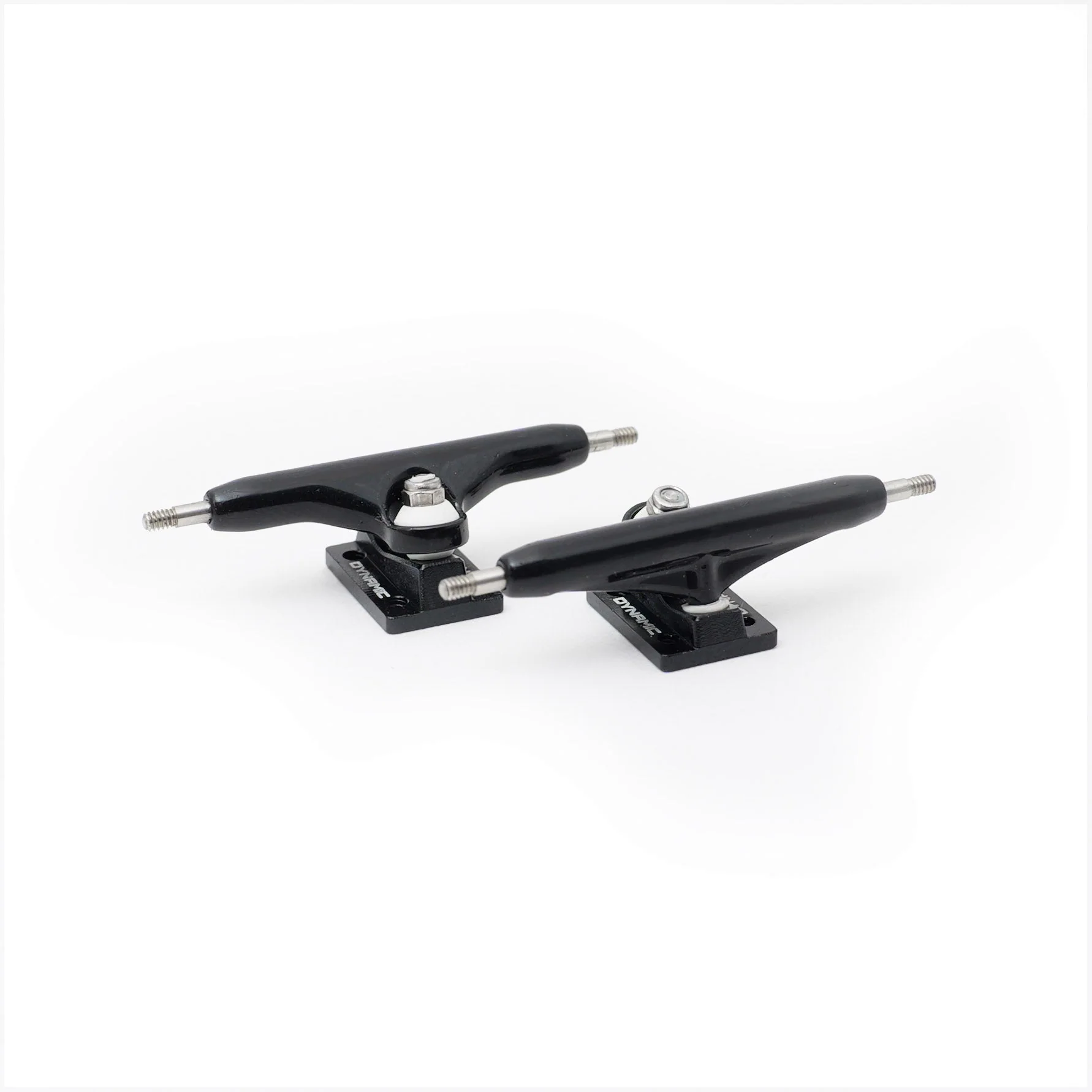 Dynamic Fingerboard Special Edition V2 Trucks - 34mm - Image 6