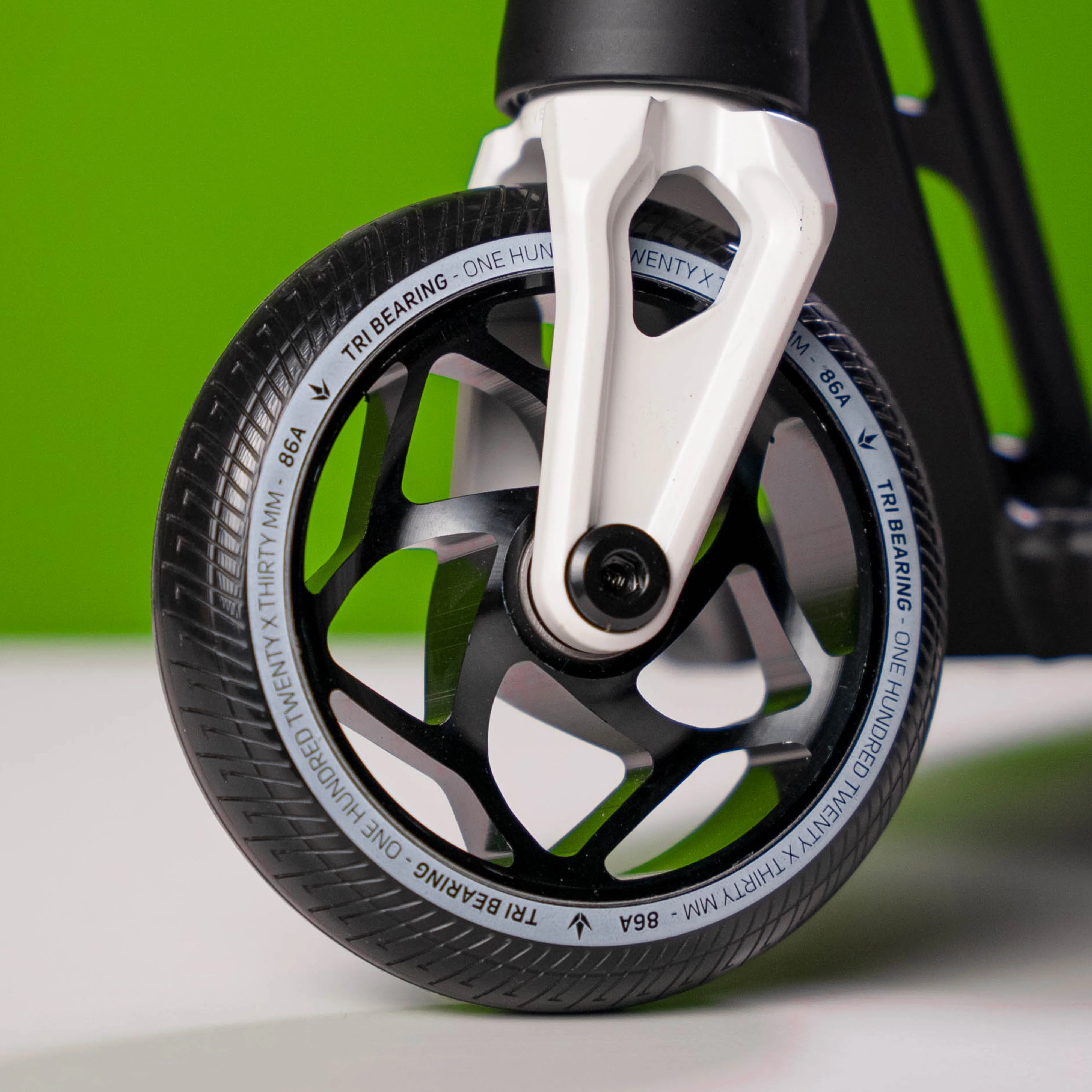Envy Tri Bearing Wheels - 30mm Wide - Image 8