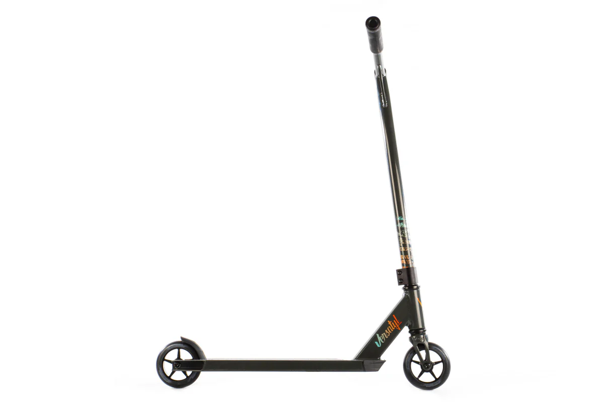 Versatyl Cosmopolitan V2 Pro Scooter - Image 3