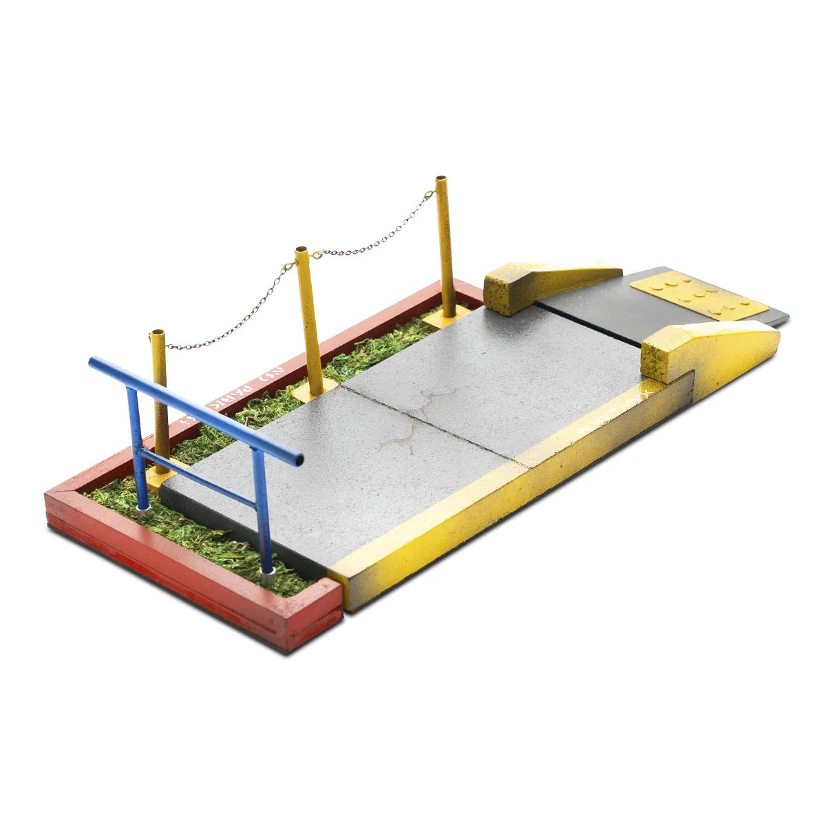 WhytMykConcrete Fingerboard Ramp - The Spot